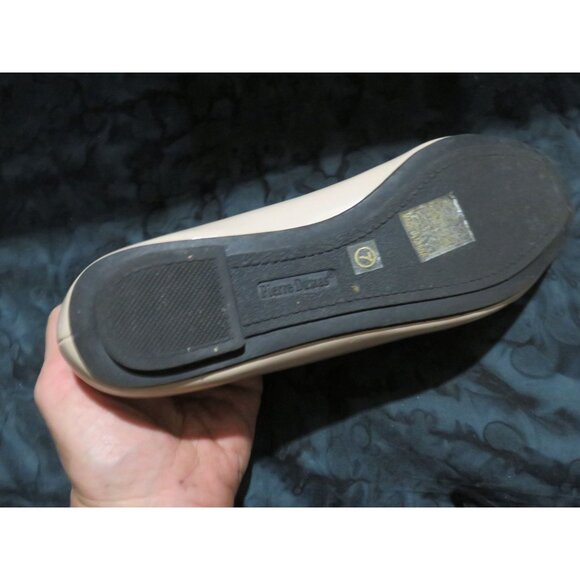 Pierre Dumas Tan Italian Leather Gold Medallion Ballet Flats size 7 - Picture 7 of 7